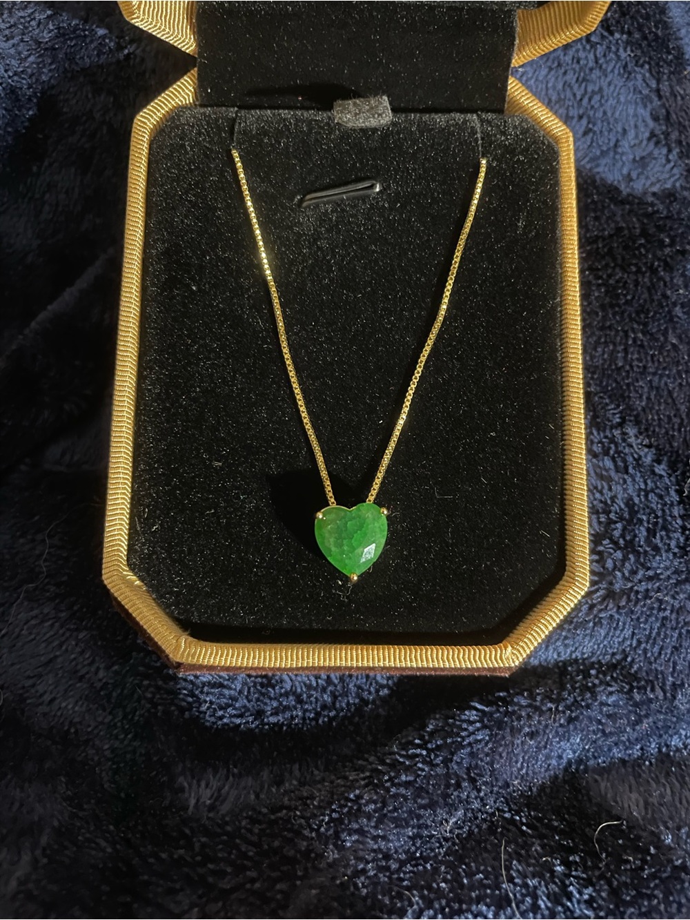 1 Carat Heart Shaped Green Opaque Emerald Pendant Necklace
